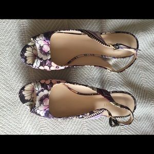Nine West floral print shoes size 8.5